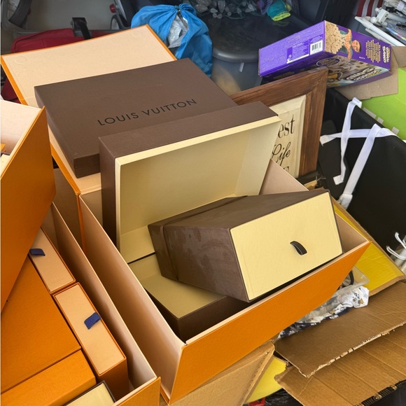 Louis Vuitton Orange and Brown Gift Boxes - Picture 2 of 2